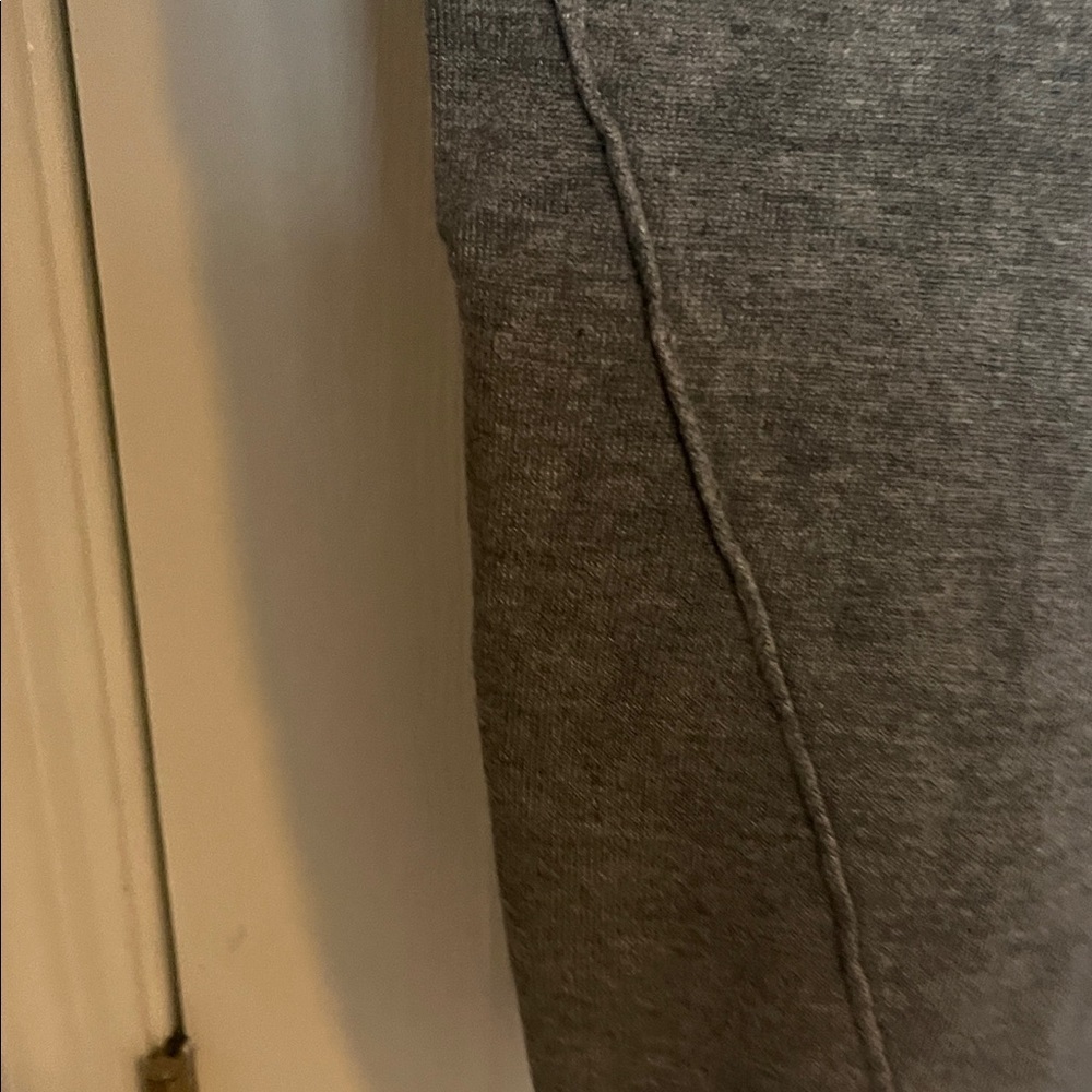 Wonderly Women's Gray Crew Neck Sweater - Picture 4 of 4